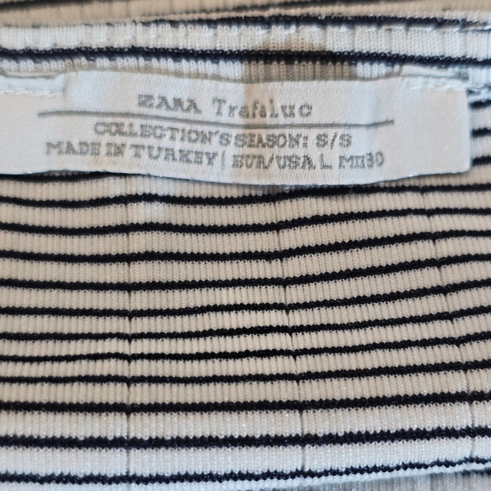 Zara‎ Trafaluc Womens Black White Striped Ribbed V-Neck Crop Top Y2K Cami Sz L - Picture 3 of 7